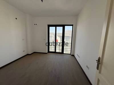 Apartment for sale with 12-year installment plan in Madinaty, 127 sqm in B8