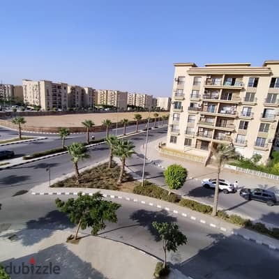 شقة للبيع في الرحاب 89 م اطلاله رائعه