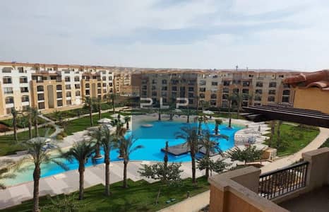 بنتهاوس برووف ريسيل كورنر للبيع متشطب بالفرش برايم لوكيشن في كمبوند ستون ريزيدنس Stone Residence بالتجمع علي طريق الدائري مباشرة القاهرة الجديدة