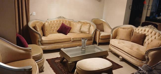 اثاث كالجديد