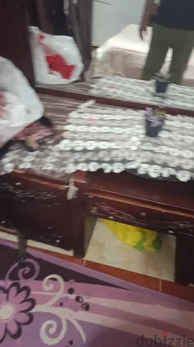 غرفة نوم مستعمله