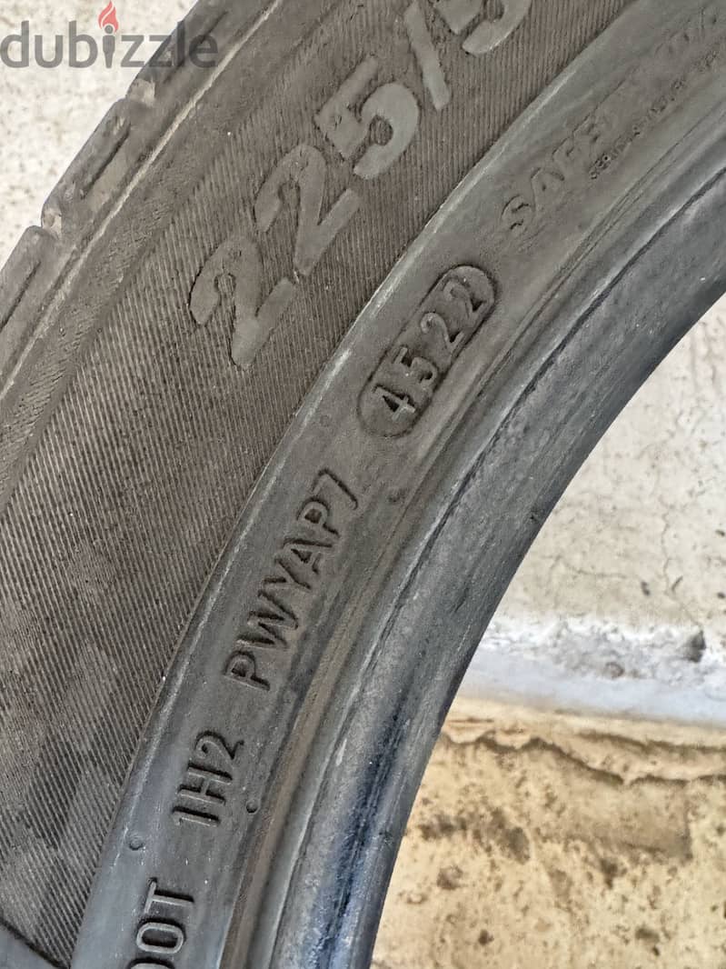 225/50/R17 Runflat 1