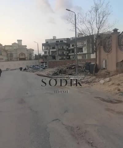 شقة للبيع في مدينة العبور الحي السابع فيلات أرقى وأميز أحياء العبور كمبوند روابي جولف سيتي فيو جانبي على جاردن تاني بلكونة مساحتها حوالي 120 متر