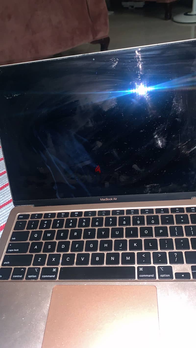 MacBook Air 2020 core i3 2