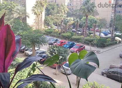 شقة لقطة داخل كومبوند راقي على شارع الهرم الرئيسي مباشرة