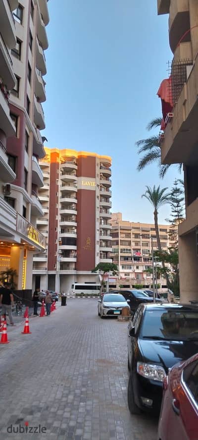 For those who seek luxury and elegance - luxury furnished apartment for rent - 170 square meters luxury apartment in Mamoura beach - (you can see the sea clearly)