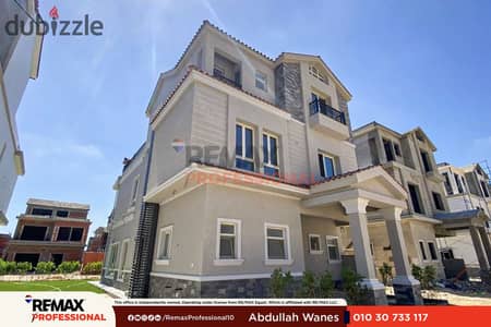 Prime location and spacious villa with hotel-style finishing. Twin house for sale in Smouha. Delivery within one year