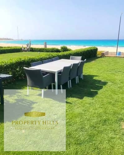 شاليه 150متر بسعر لقطه علي البحر متشطب بالكامل في Cali coast الساحل