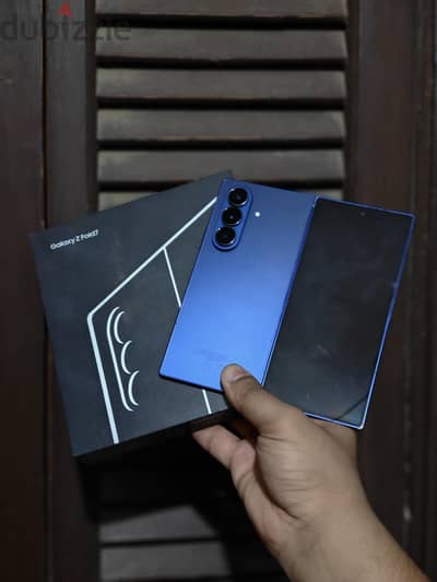 Samsung Z Fold 7 256/12 بكل مشتملاته خربيش فالفريم معفي ضريبه