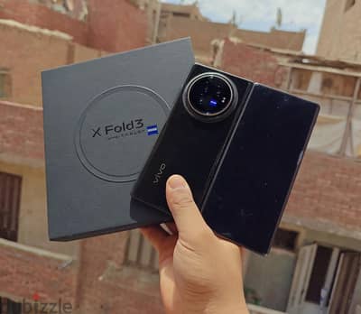 Vivo X Fold3 512/16 حاله ممتازه معفي ضريبه بكل مشتملاته للبيع او البدل