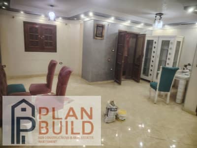 For sale, a super lux 135m apartment in Al-Istithmari Towers – Al-Firdaws City, super lux 135m apartment for sale in Al-Firdaws City – 3 rooms, elevator, and natural gas.