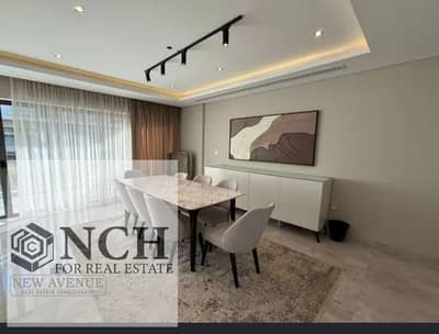 **للإيجار | شقة فاخرة مفروشة بالكامل في Lake View Residence**  استمتع بأسلوب حياة راقٍ داخل **Lake View Residence**، أحد أرقى المجتمعات السكنية في الق