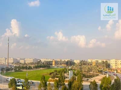 أول سكن مكتب متشطب 250م للإيجار بفيو مفتوح شارع التسعين أمام كمبوند ميفيدا إعمار وإيترنا وجوار كمبوند القطامية ديونز والجامعة الأمريكية جامعة المستقبل