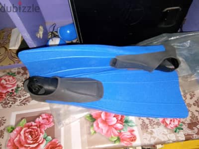 زعانف كريس كليو استعمال خفيف جدا للتواصل اتصل بالرقم 01204549430