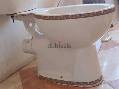 طقم حمام كامل بكل مستلزماته
