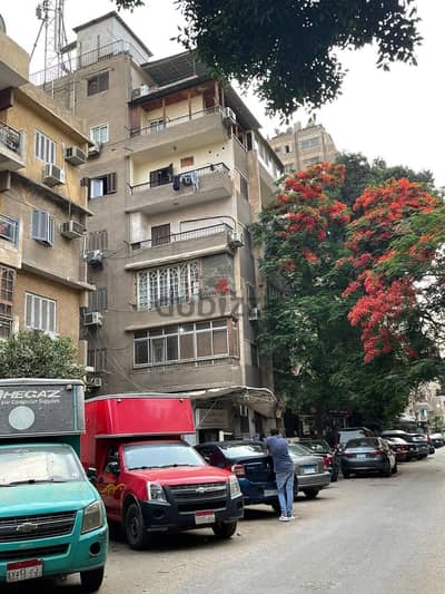 عمارة كاملة للبيع بموقع استراتيجي في قلب المهندسين