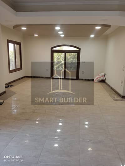 Apartment for rent, second floor, 350 square meters, with elevator, fully finished, first tenant in Al-Nakhil Compound next to Manara Al-Faruq School, 3 bedrooms, living room, equipped kitchen, and 4-piece reception in a distinguished location.