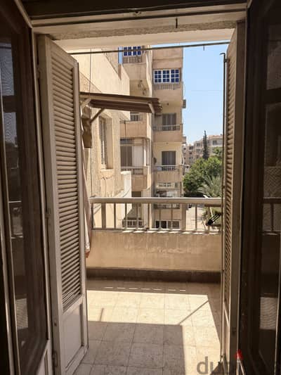شقه لقطه للبيع فى مساكن شيراتون المطار عمارات مصر للتعمير