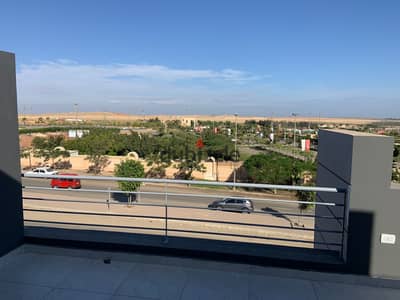 Townhouse for rent in Patio Al Zahraa, Sheikh Zayed - Ultra Super Lux