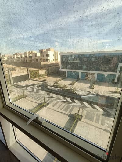 مكتب للايجار تشطيب الترا سوبر لوكس داخل مول تريفيوم في الشيخ زايد