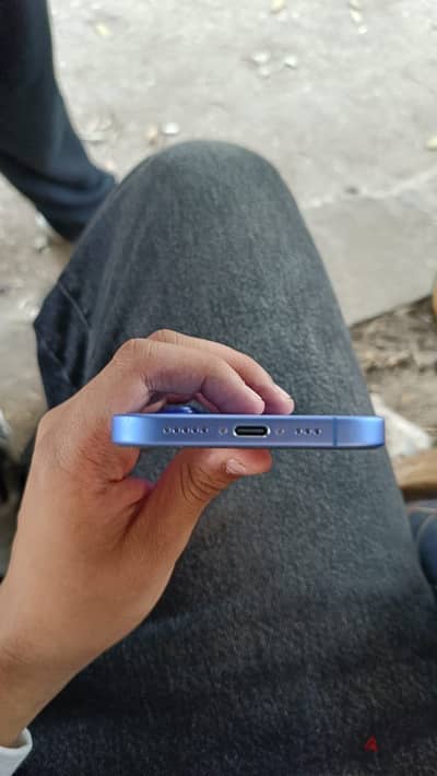 آبل - آيفون 16
