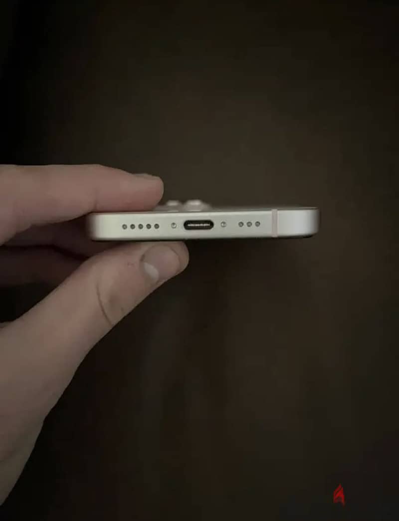 Apple - iPhone 15 3