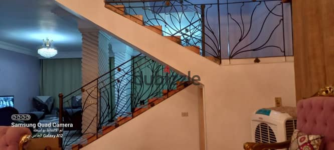 شقة للايجار250م على شارع رئيسي ادارى فى مصر الجديدة