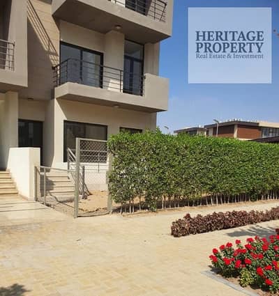 Apartment for sale with garden, overlooking the clubhouse, with air conditioning, 3 bedrooms