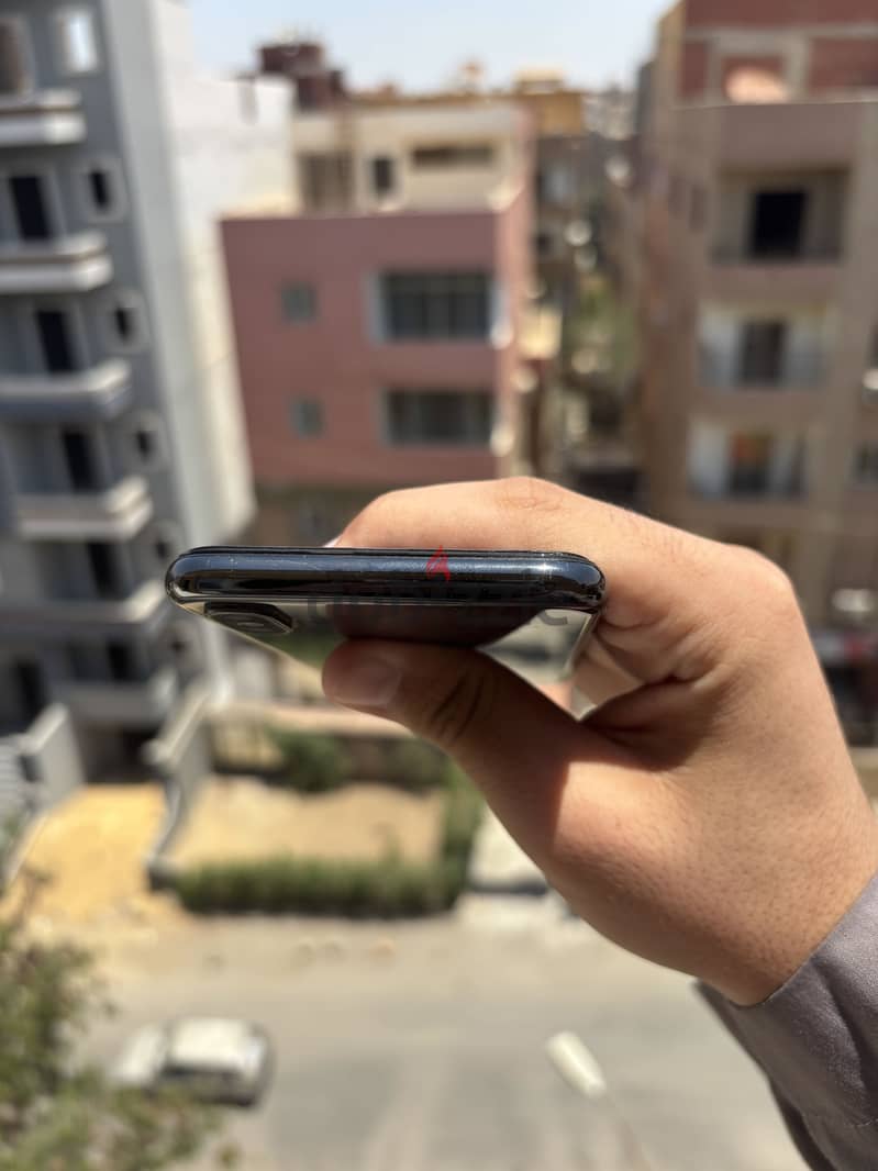Apple - iPhone XS 4