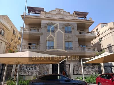 For sale, an apartment of 210 sqm in Al Yasmin 5, two minutes from Al-Sat'in Al-Shamali, next to Qasr Al-Kababji, first floor with elevator, chic facades, semi-finished, immediate delivery with electricity and gas meters