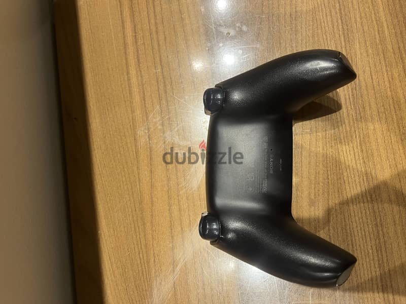 PlayStation 5 controller 1