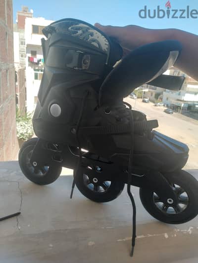 بيع اسكيت ٣ ويلز ب ٢ اللفين ونص حاله كويسه جداا