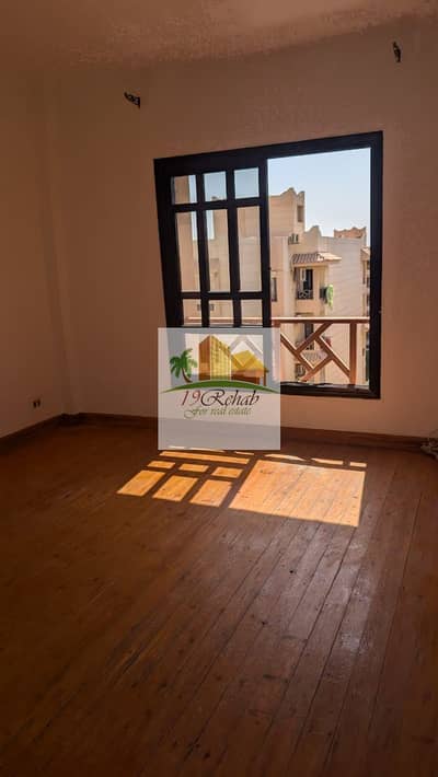 For sale in Al-Rehab, an apartment 200 in a prime location at a bargain price