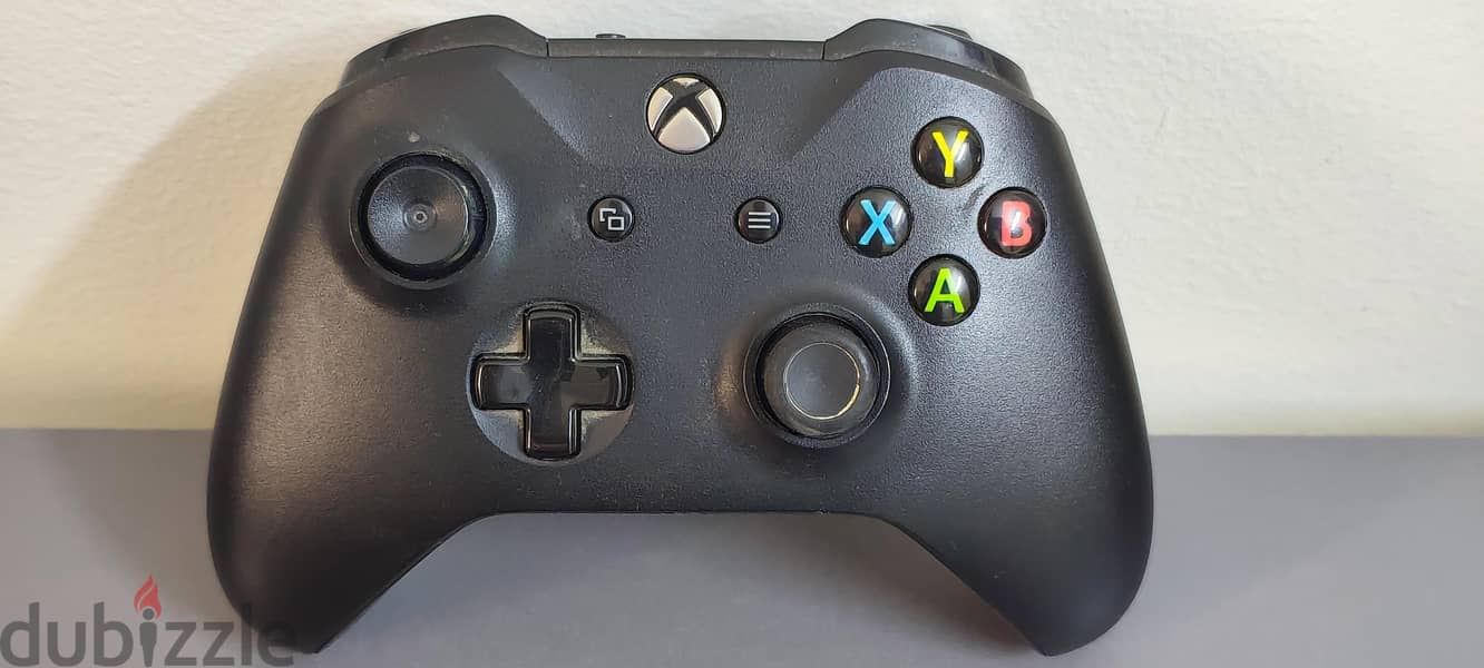 Xbox one x 3