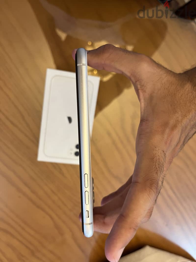 Apple - iPhone 11 4