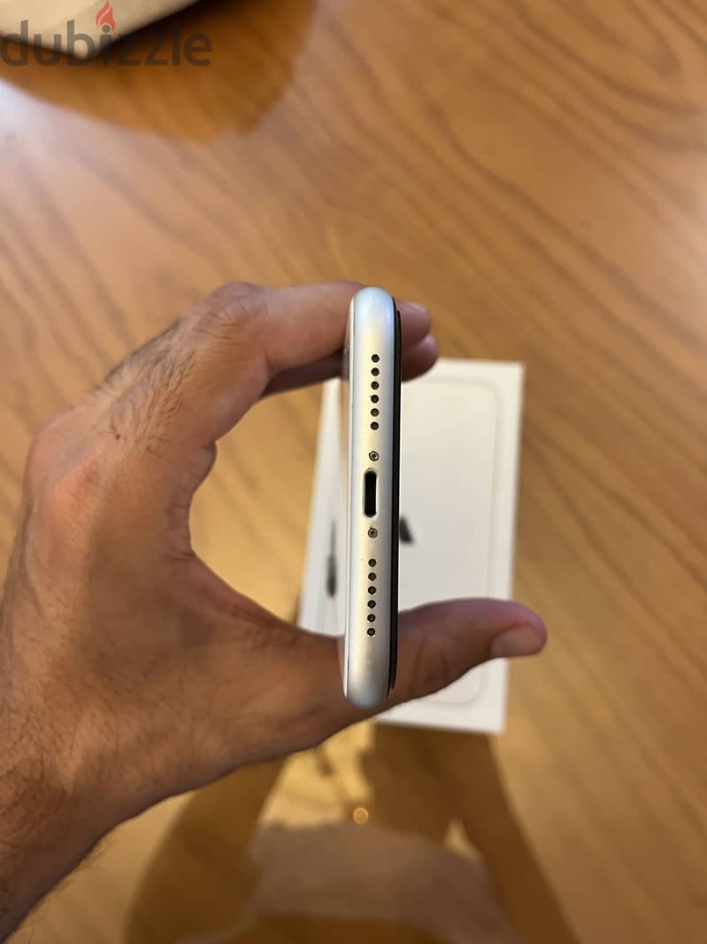 Apple - iPhone 11 6
