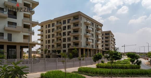 للبيع شقة متشطبة Ultra Super Lux بالتقسيط عل 10 سنين في كمبوند البروج الشروق  For sale finished apartment in Al Burouj Compound, Shorouk