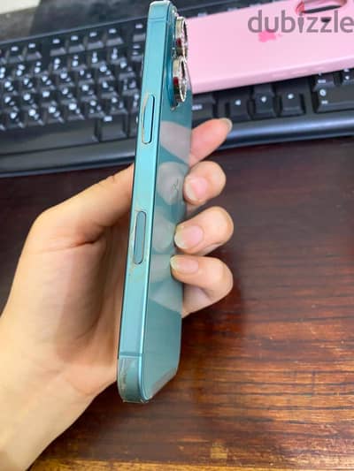 iPhone 16
