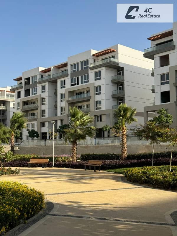 Lowest down payment , installments Apartment ready to move 2bedrooms view on club in best location in hyde park new cairo fifth settlement
