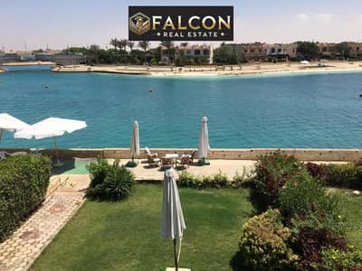 With a down payment of 700,000, steps from the sea in the heart of Al Alamein Marina, equal installments with no interest.