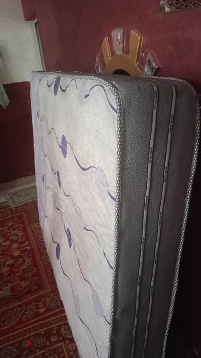 مرتبه Royal Sleep Fontena مقاس 160    ارتفاع 30 سم. بحاله ممتازه جدا