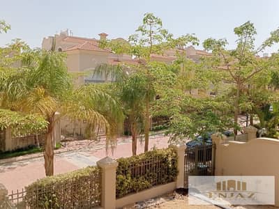 فيلا للبيع فى مدينه الشروق فى الباتيو تطل على افضل فيو  بمساحه الارض (213م) -كوادرو للبيع  في مدينه الشروق في احدي مشاريع شركه لافيستا للتطوير العقاري