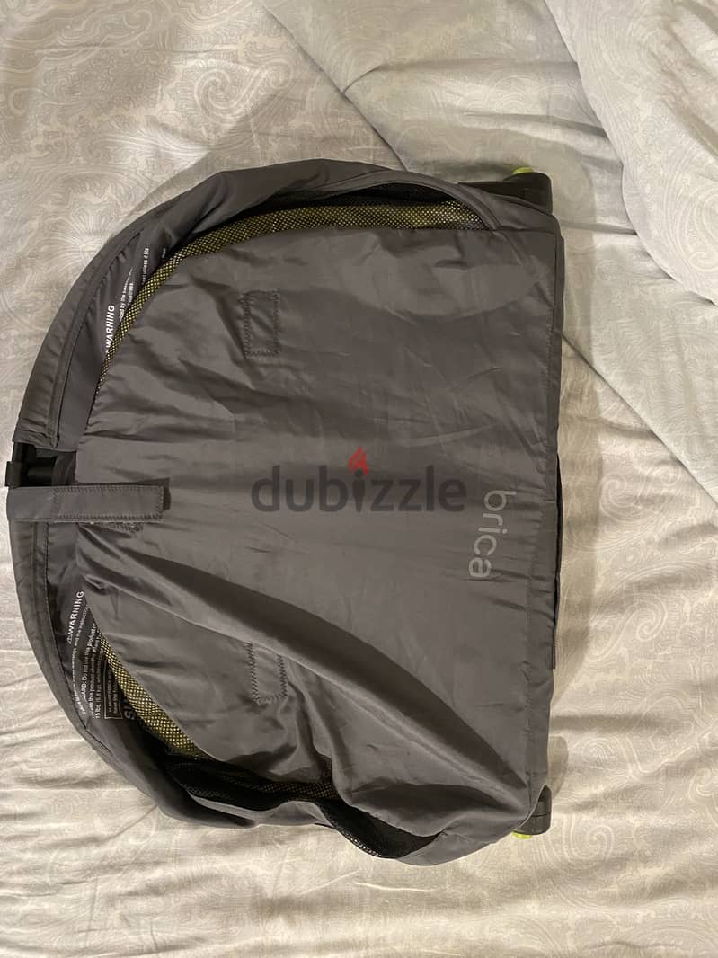 Travel cot 3