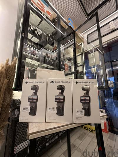 DJI Osmo Pocket 4 Creator Combo Edition جديد بأفضل سعر