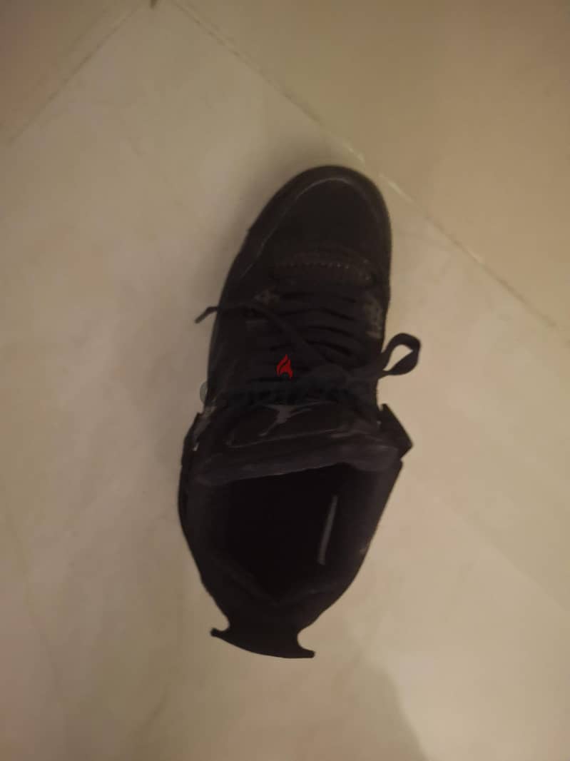 black cat shoes 2