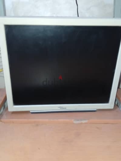 شاشه 20 بوصه مستعمله من Fujitsu siemens