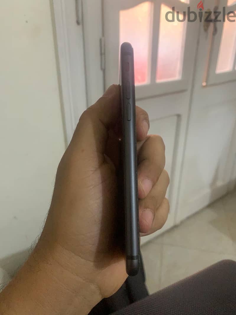 Apple - iPhone 8 5