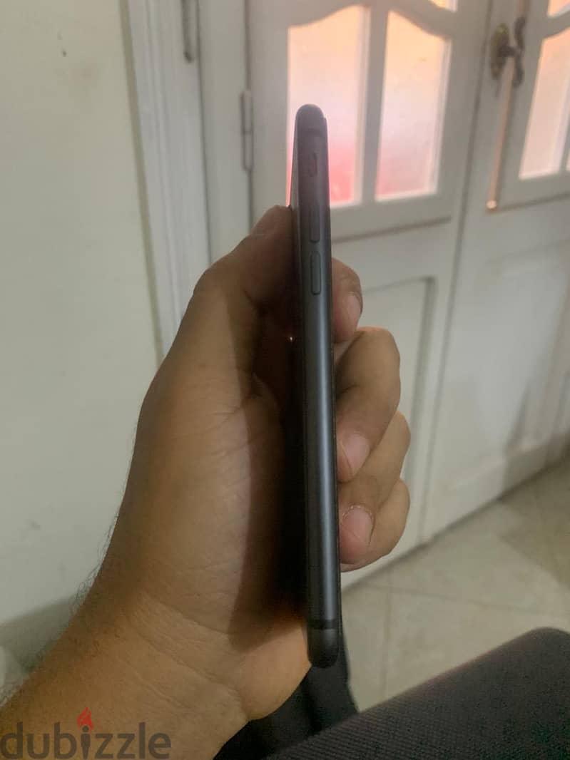 Apple - iPhone 8 7