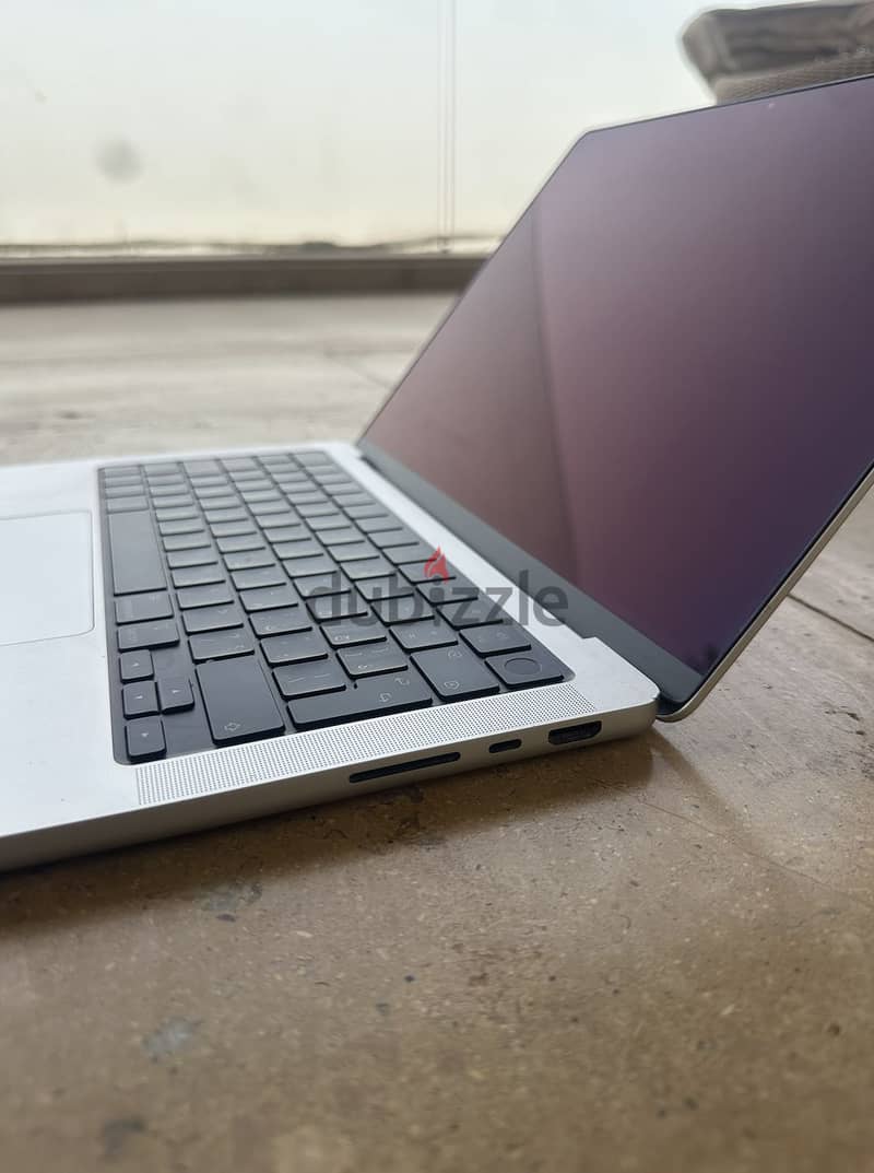 MacBook Pro (14-inch, 2021) 3