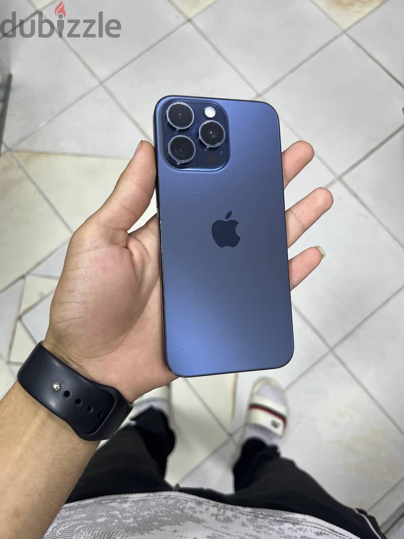 Apple - iPhone 15 Pro Max 4